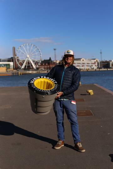Papeleras en el mar, otra forma de apostar por la economía circular