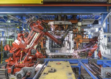 Entre la robotización y la desautomatización del trabajo
