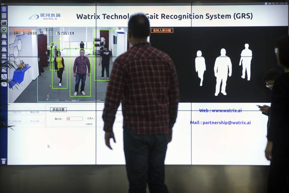 Demostración del funcionamiento de la tecnología de reconocimiento corporal.