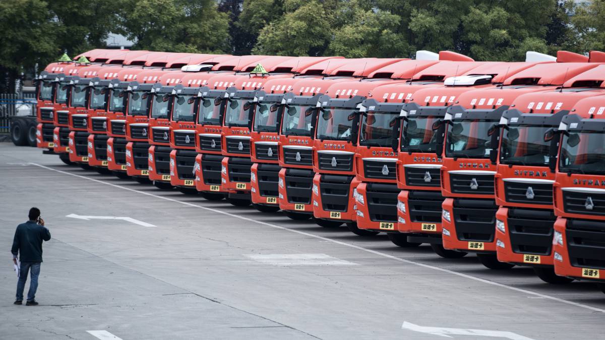 Los camiones de Sinotruk, listos para pasar revista