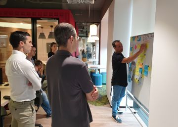 La compañía de los mil CEOs