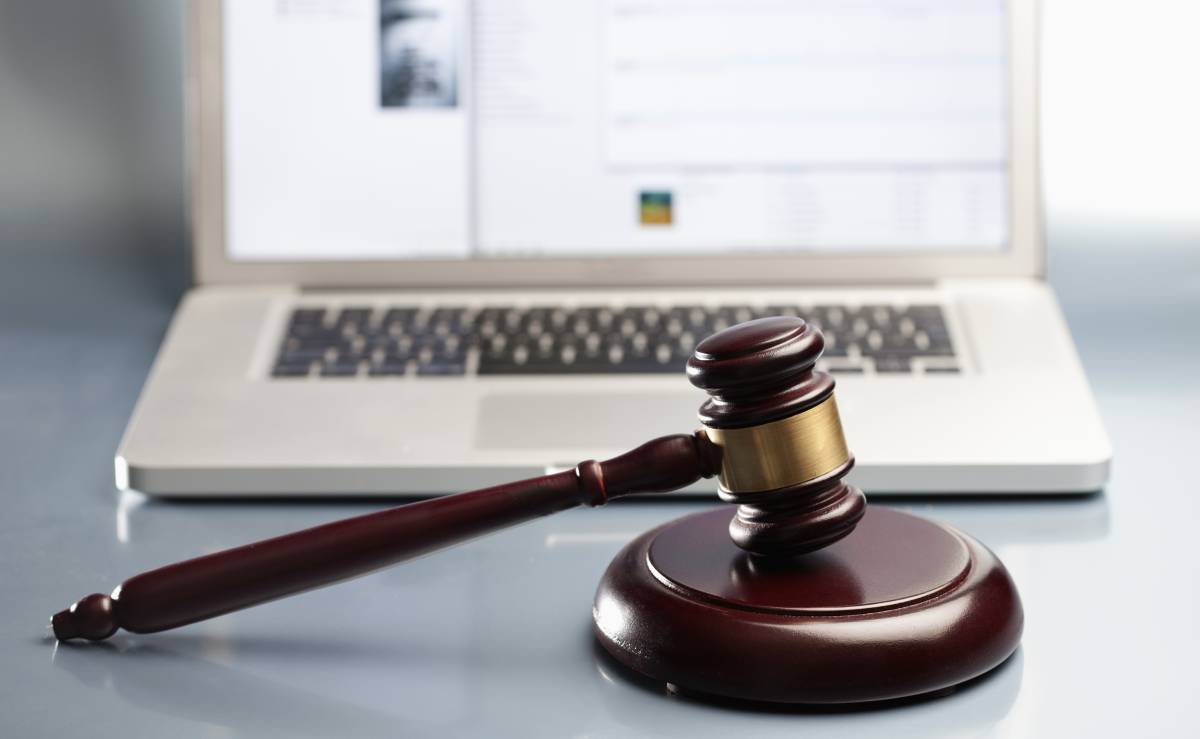 La Carta de Derechos Digitales:
La ‘autorregulación regulada’ o el VAR de las redes sociales