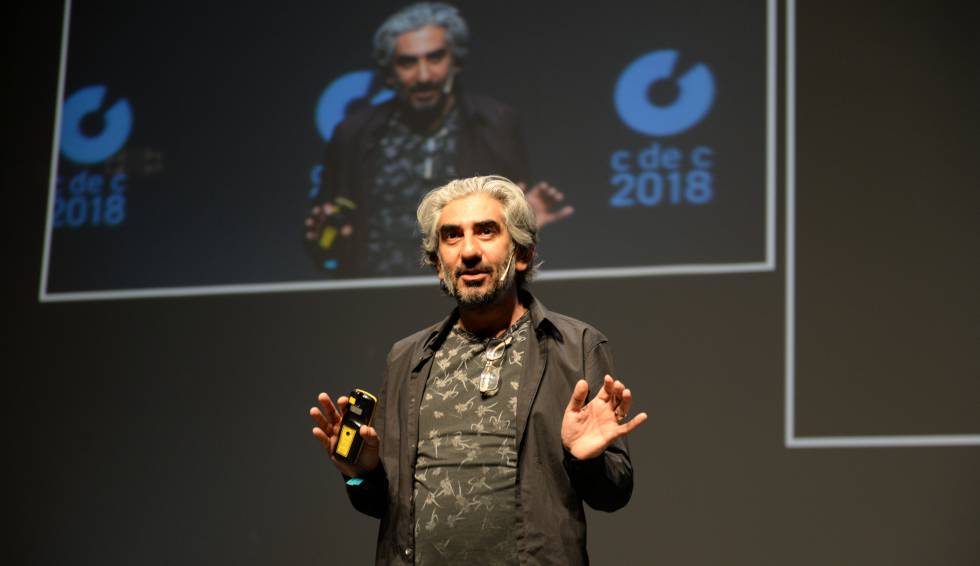 Jamshid Alamuti durante su ponencia en el Club de Creativos de San Sebastián.