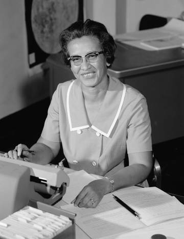 Katherine Johnson, matemática y física de la NASA, en 1966.