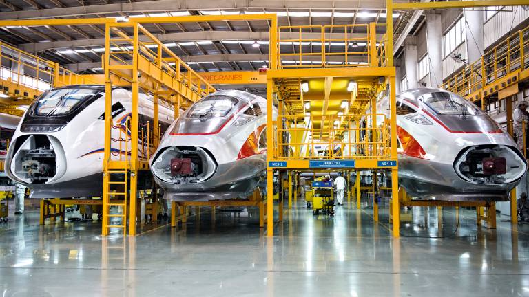 La fábrica donde se construyen los misiles chinos... sobre raíles